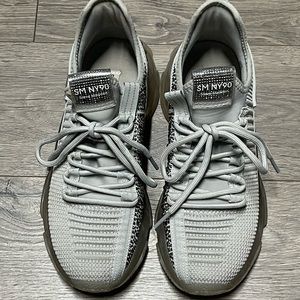 Steve Madden Grey Maxima